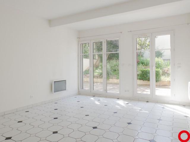 Appartement à louer 1 pièce 35 m