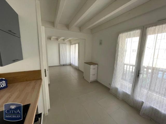 Appartement à louer 1 pièce 36.7m²