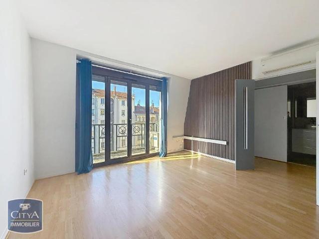 Appartement à louer 1 pièce 36.6m²