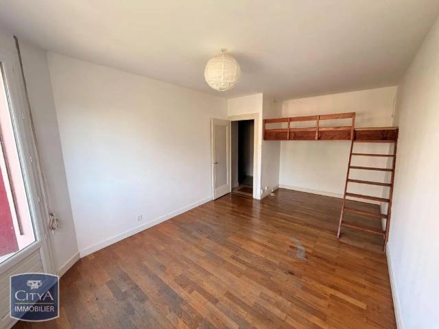 Appartement à louer 1 pièce 37.3m²
