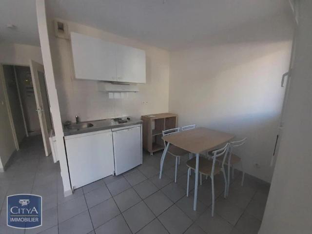 Appartement à louer 1 pièce 37.4m²