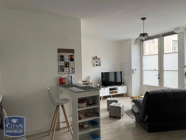 Appartement à louer 1 pièce 37.5m²
