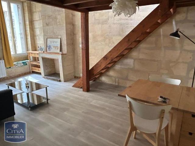 Appartement à louer 1 pièce 37m²