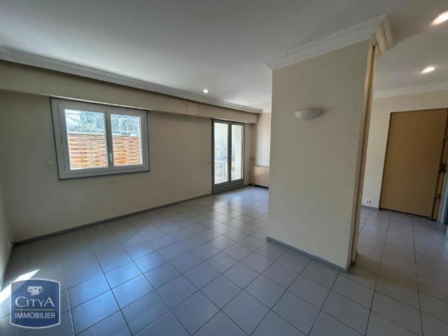 Appartement à louer 1 pièce 38.7m²