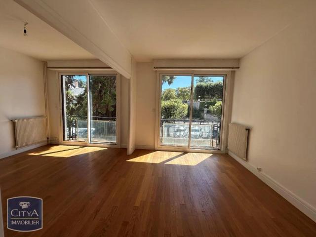 Appartement à louer 1 pièce 40.2m²