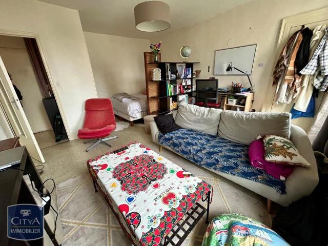 Appartement à louer 1 pièce 41.7m²