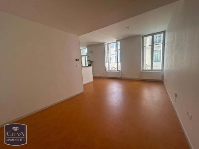 Appartement à louer 1 pièce 41.68m²
