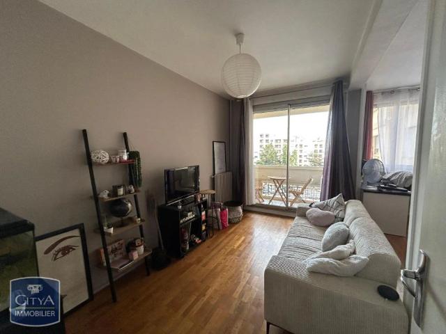 Appartement à louer 1 pièce 41.72m²