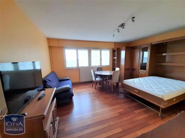Appartement à louer 1 pièce 41m²