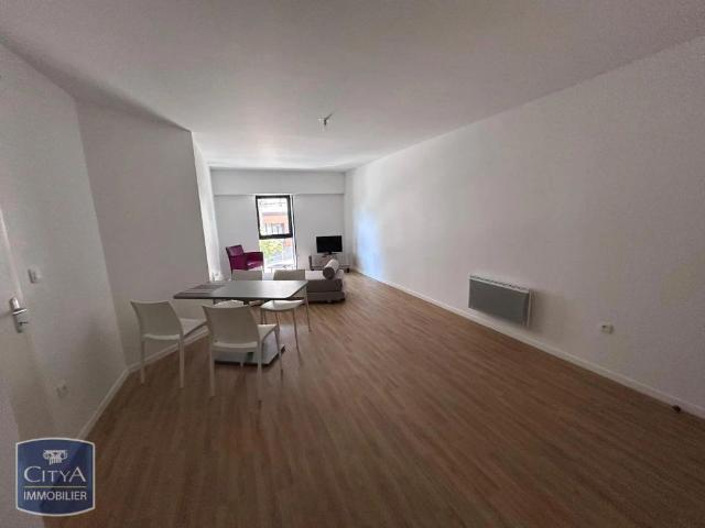 Appartement à louer 1 pièce 43.44m²