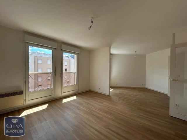 Appartement à louer 1 pièce 44.02m²