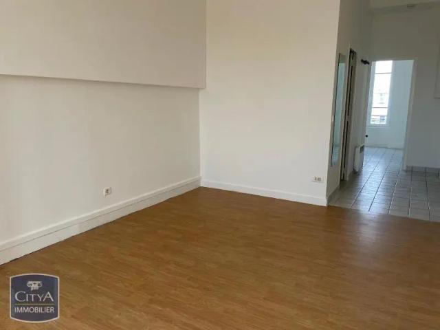 Appartement à louer 1 pièce 44m²