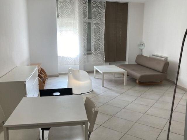 Appartement à louer 1 pièce 45 m