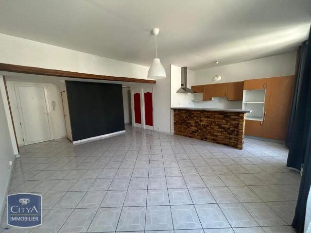 Appartement à louer 1 pièce 56.81m²