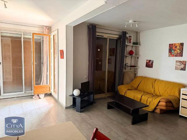Appartement à louer 1 pièce 32.33m²