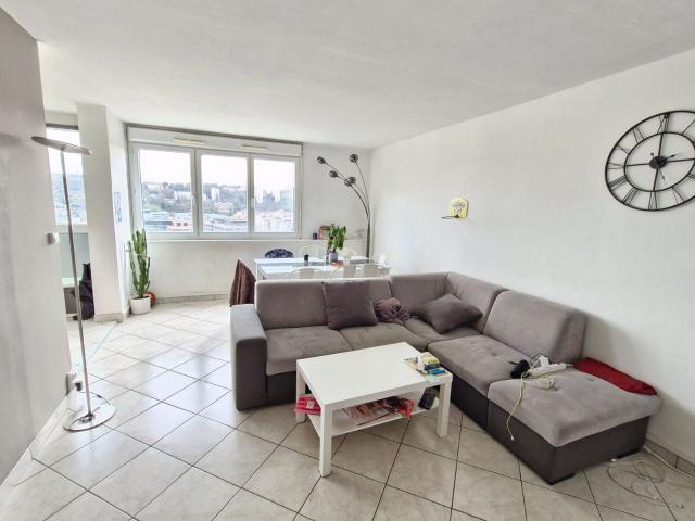 Appartement à louer 1 pièce 84,61 m