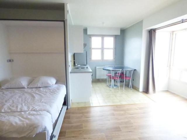 Appartement à louer, 1 pièce ANGERS 49000