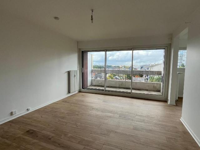 Appartement à louer, 1 pièce ANGERS 49000