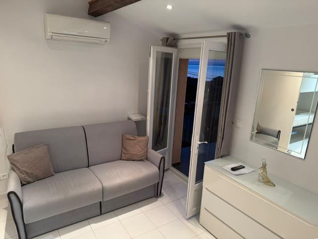 Appartement à louer, 1 pièce Albitreccia 20128