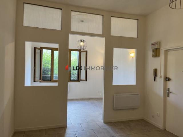 Appartement à louer, 1 pièce ARLES SUR TECH 66150
