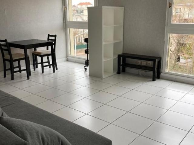 Appartement à louer, 1 pièce Dijon 21000