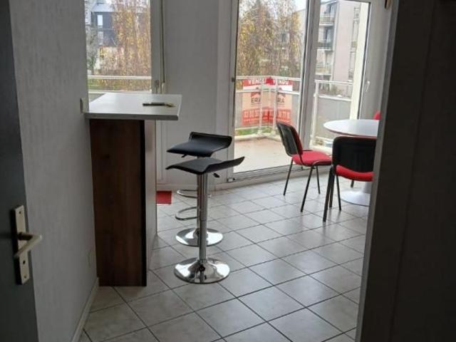 Appartement à louer, 1 pièce Fontaine lès Dijon 21121