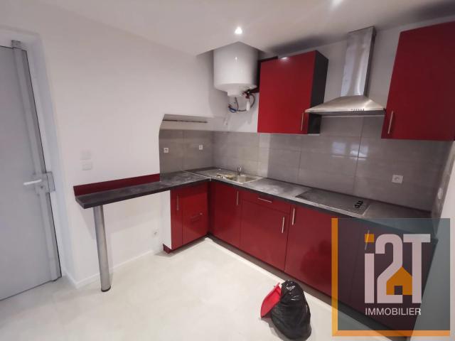 Appartement à louer, 1 pièce Nîmes 30000