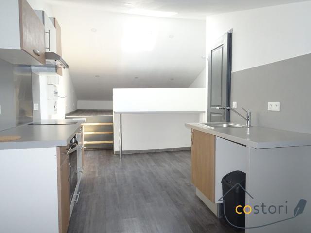 Appartement à louer, 1 pièce Trans en Provence 83720