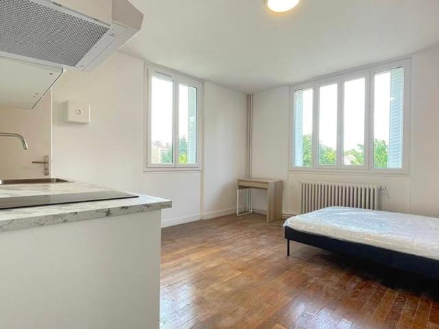 Appartement à louer 1 pièces THIAIS 94