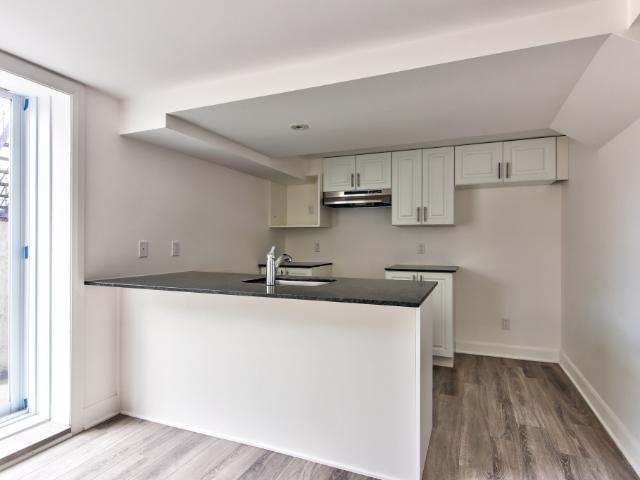 Appartement à Louer 1e Avenue, Rivière des Prairies/Pointe aux Trembles Montréal 8 photos | Logis Québec