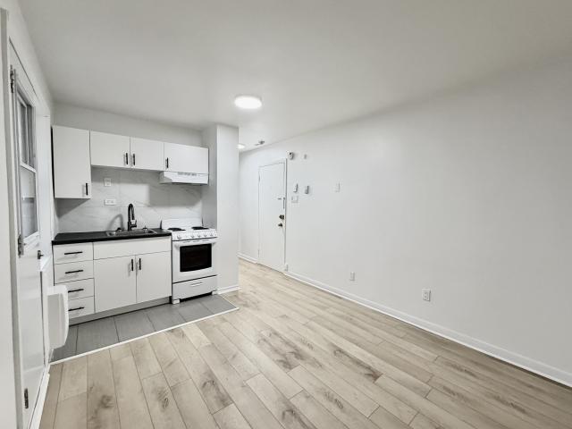 Appartement à Louer 2405 Rue Bélanger, Rosemont/La Petite Patrie Montréal 7 photos | Logis Québec