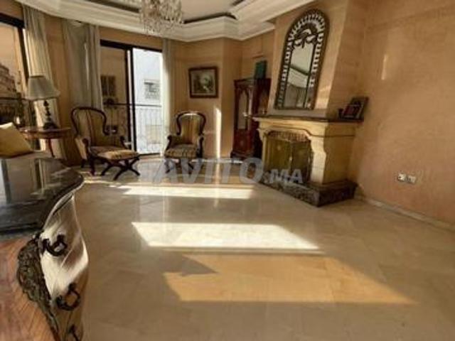 Appartement à louer 242 m² à Casablanca