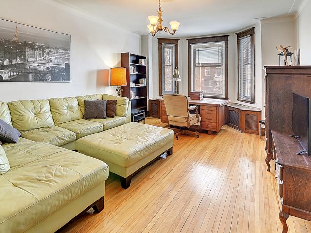 Appartement à Louer 2453 Sherbrooke Est, Le Plateau Mont Royal Montréal 17 photos | Logis Québec
