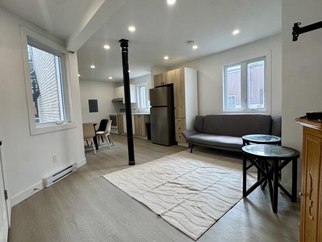 Appartement à Louer 2570 Rue Saint Charles, Le Sud Ouest Montréal 10 photos | Logis Québec