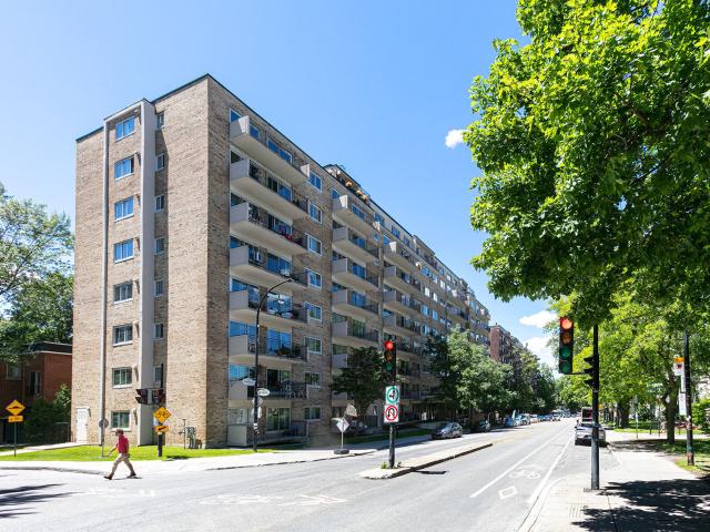 Appartement à Louer 25 Avenue Vincent D'Indy, Montréal 23 photos | Logis Québec