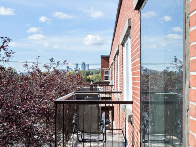 Appartement à Louer 265 Rue Riverside, Saint Lambert 24 photos | Logis Québec