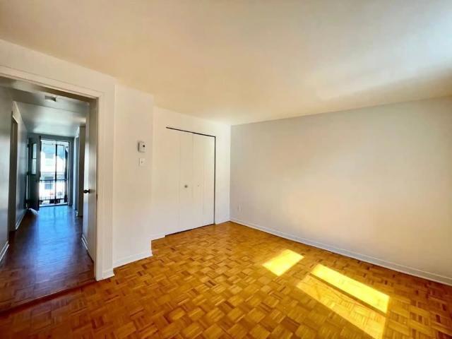 Appartement à Louer 2707 Rue Grand Trunk, Le Sud Ouest Montréal 17 photos | Logis Québec