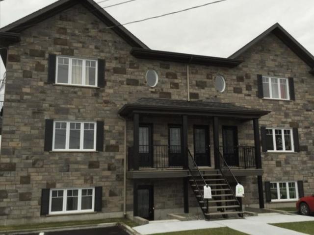 Appartement à Louer 272 D Commerciale St Henri, Saint Henri 12 photos | Logis Québec