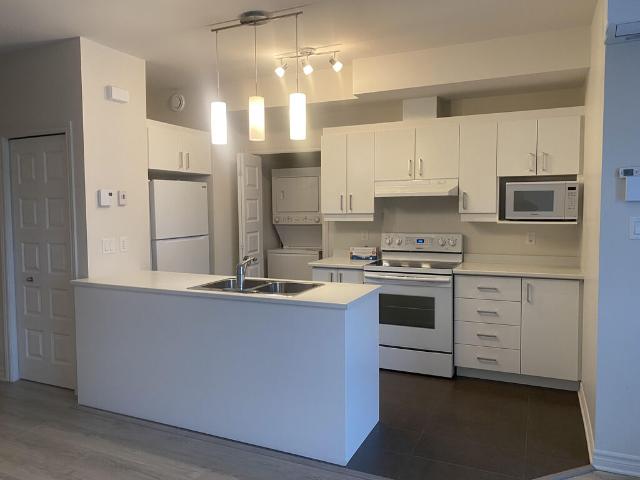 Appartement à Louer 275 rue du conservatoire, Hull Gatineau 9 photos | Logis Québec