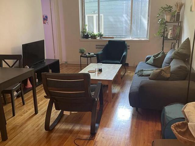 Appartement à Louer 2767 Boulevard Edouard Montpetit, Côte des Neiges/Notre Dame de Grâce Montréal 8 photos | Logis Québec