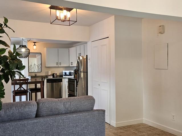 Appartement à Louer 27 court, Granby 8 photos | Logis Québec