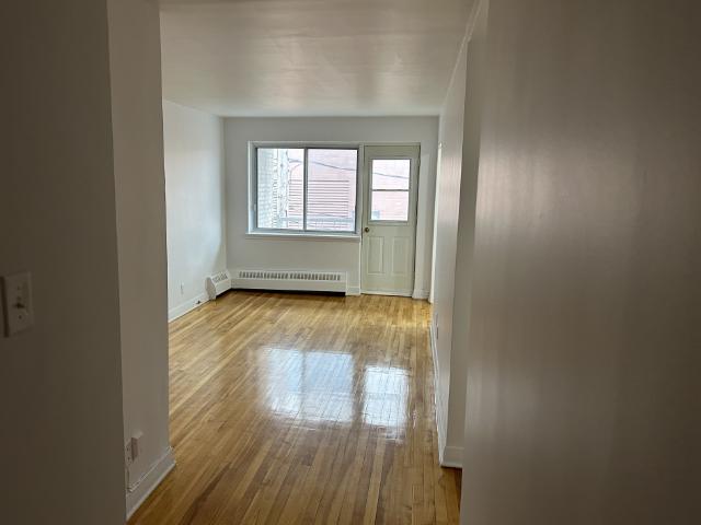 Appartement à Louer 2800 ave Kent, Côte des Neiges/Notre Dame de Grâce Montréal 8 photos | Logis Québec