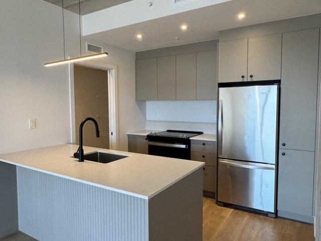 Appartement à Louer 200 Avenue Dorval, Dorval/L'Île Dorval 14 photos | Logis Québec