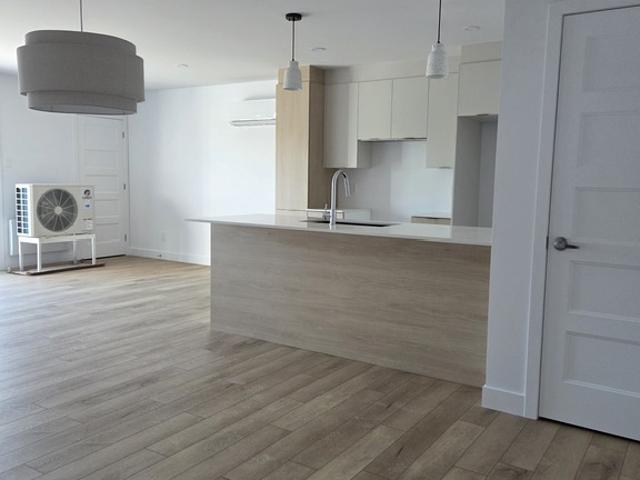 Appartement à Louer 200 Chemin de l'Horizon, Waterloo 7 photos | Logis Québec