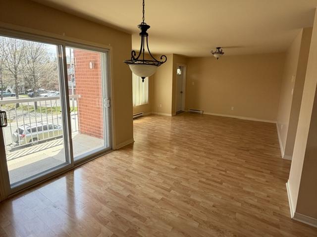 Appartement à Louer 202 180 rue de l'Union, Coaticook 15 photos | Logis Québec