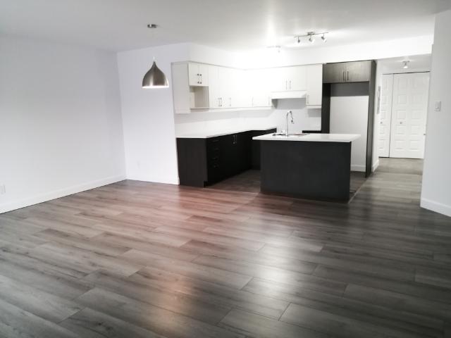 Appartement à Louer 20435, Boul. Henri Bourassa, Charlesbourg Québec 10 photos | Logis Québec
