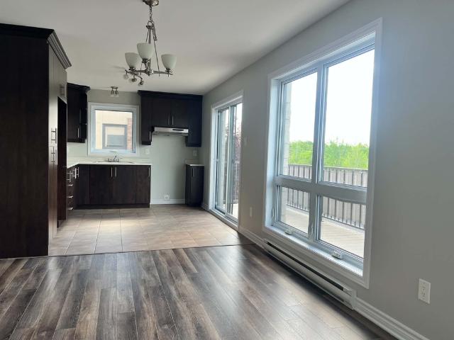 Appartement à Louer 2099 ch Pink, Hull Gatineau 6 photos | Logis Québec