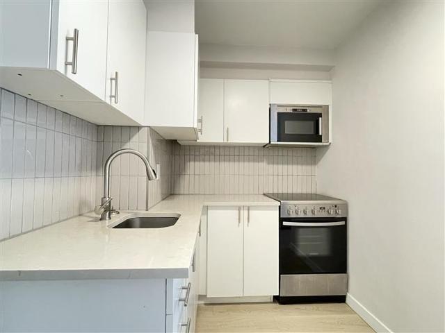 Appartement à Louer 2121 Tupper Street, Montréal 20 photos | Logis Québec