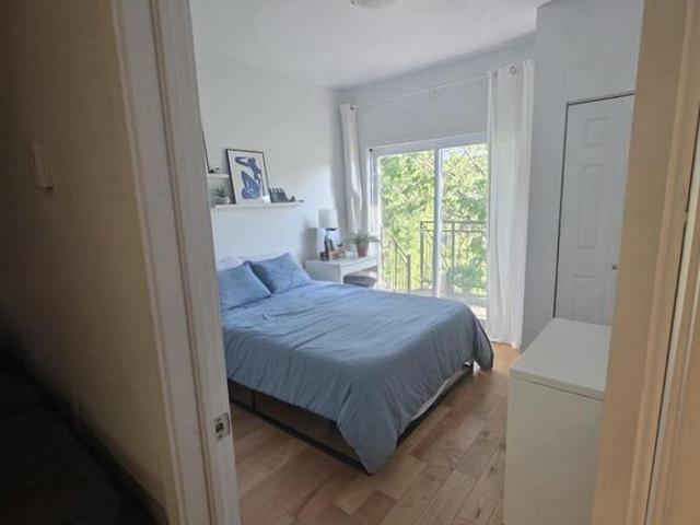 Appartement à Louer 2160, Mercier/Hochelaga Maisonneuve Montréal 8 photos | Logis Québec