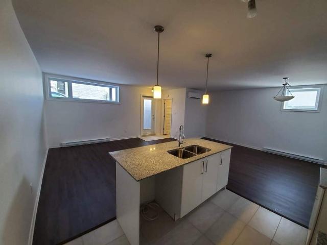 Appartement à Louer 226 rue de liverpool, Hull Gatineau 14 photos | Logis Québec
